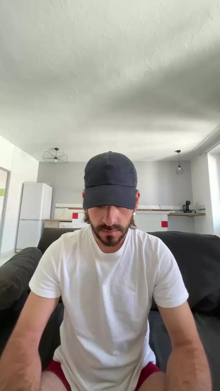 TonyH19 on Cam4 