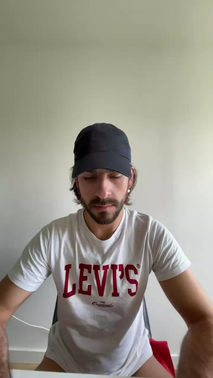 TonyH19 on Cam4 