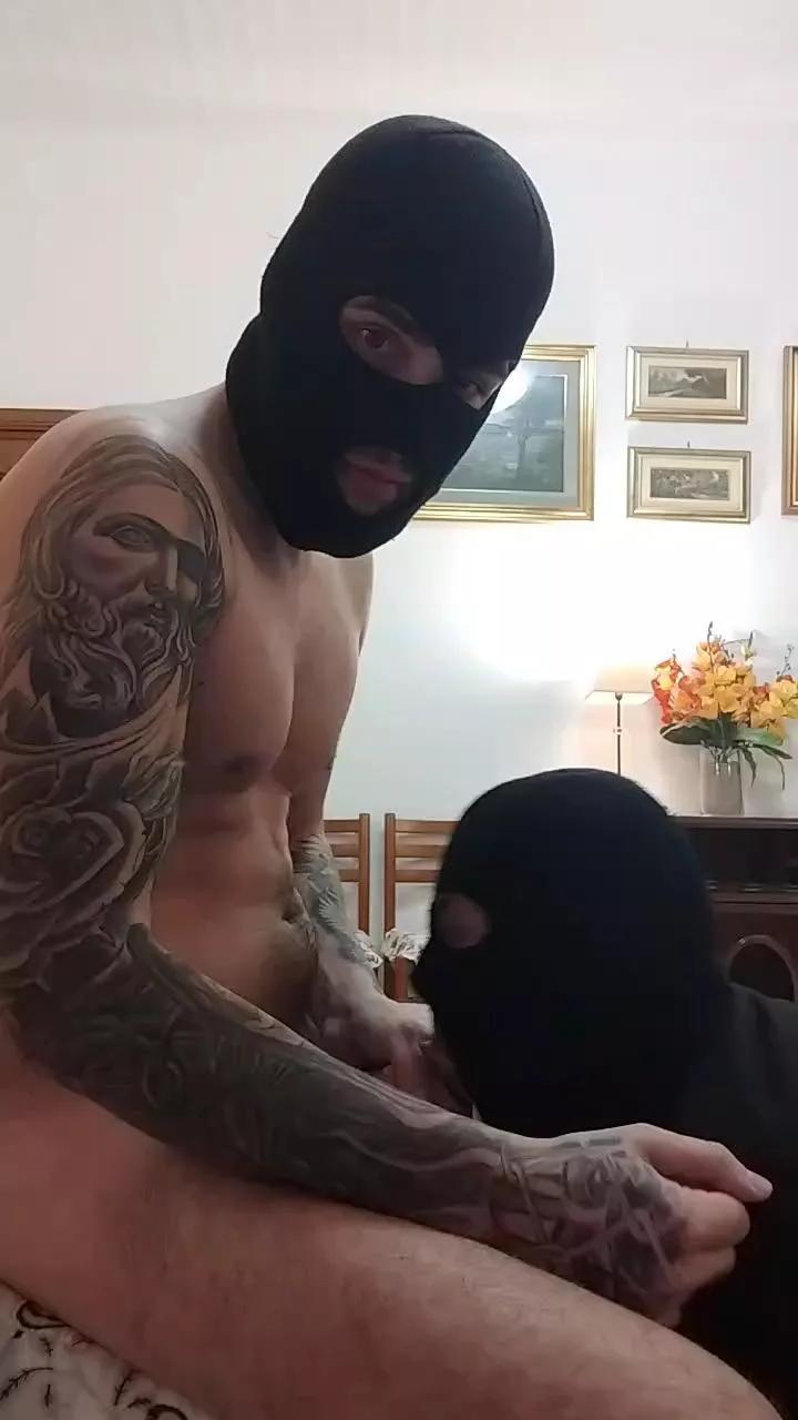 Tonyyttt on Cam4 
