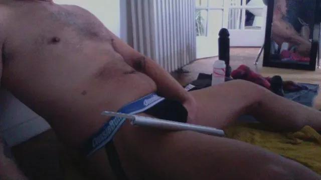Toutvoir40 on Cam4 