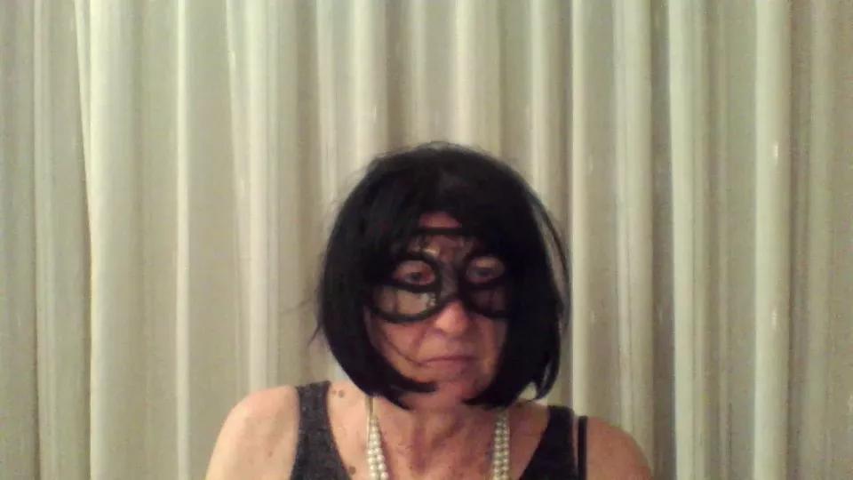 Travjenny1 on Cam4 