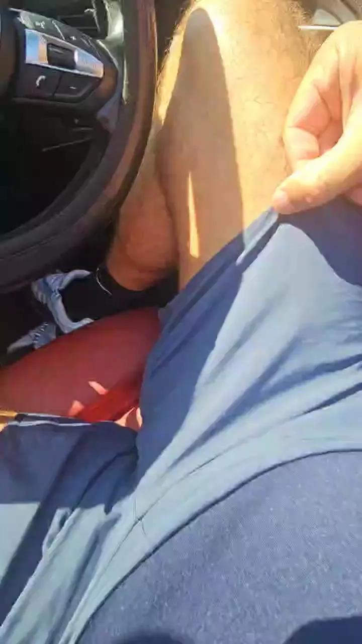 ukmale_hot on Cam4 