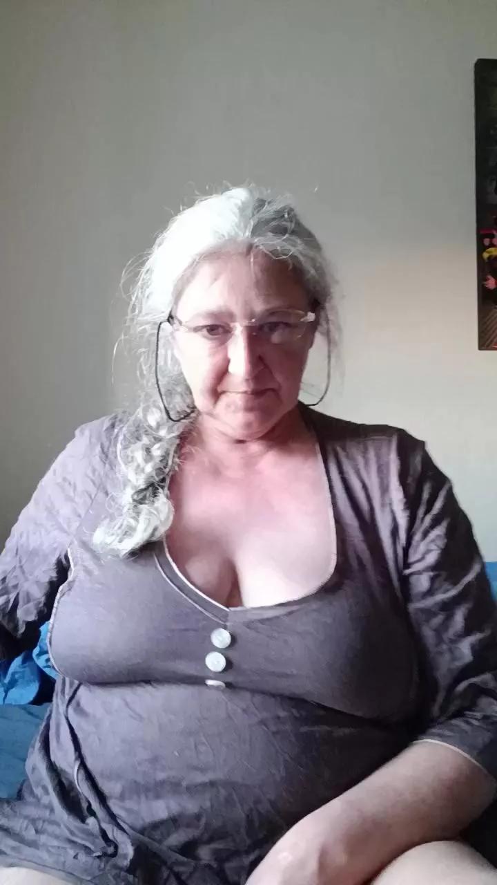 Valere27 on Cam4 