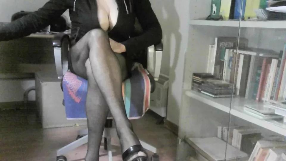 venus60 on Cam4 