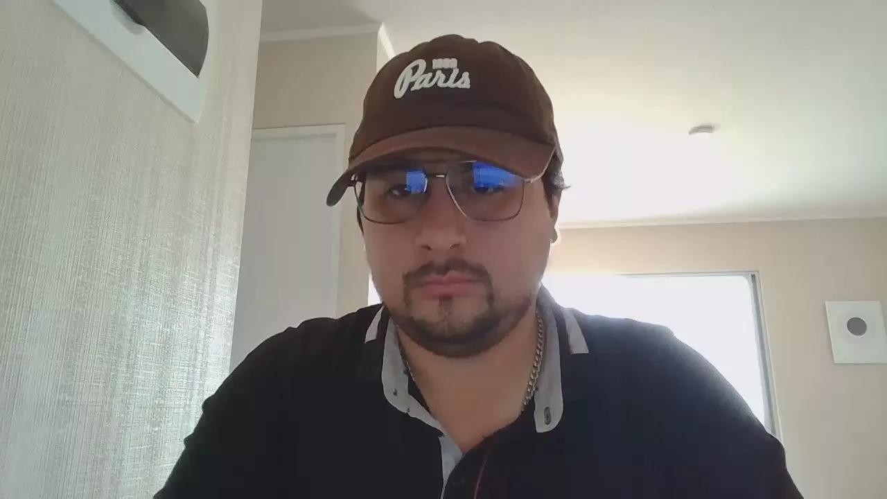 whiteshadow123 on Cam4 