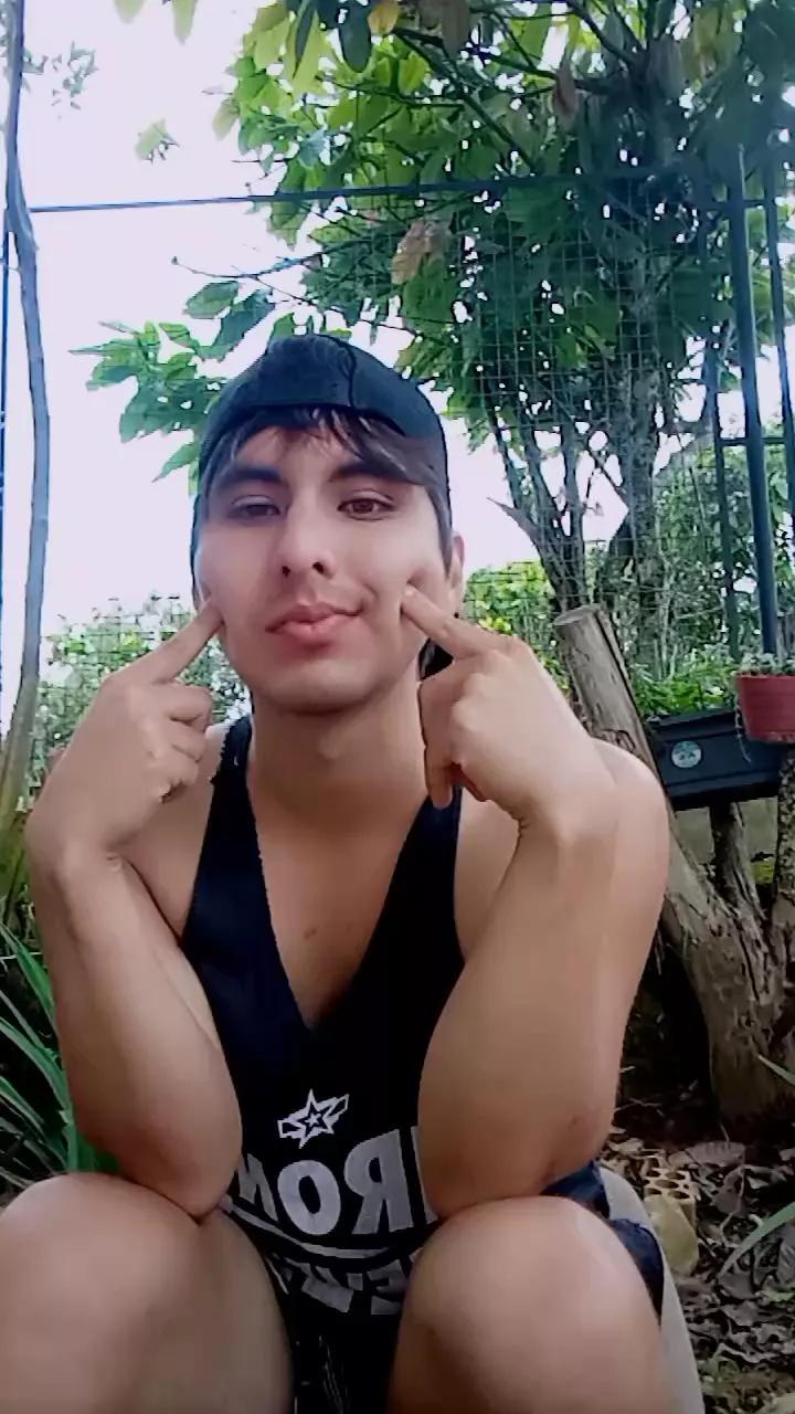wildwolfhot on Cam4 