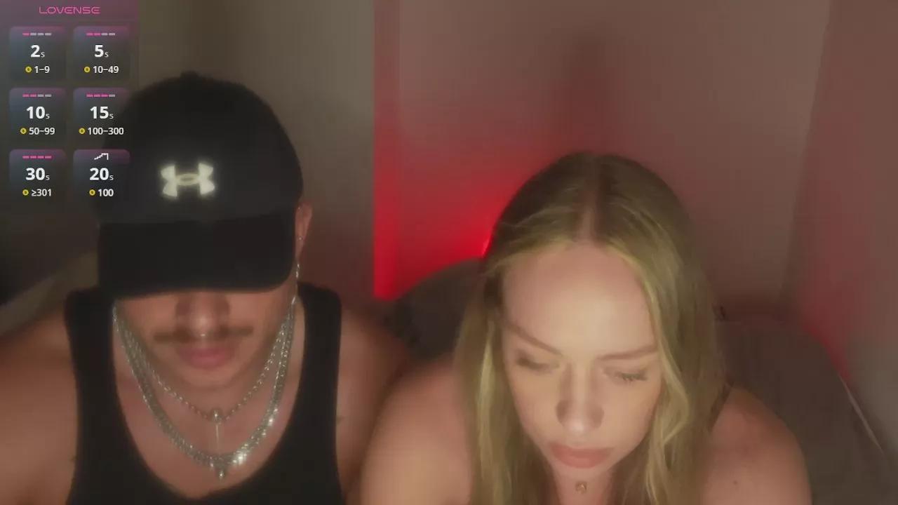 xlaura24 on Cam4 