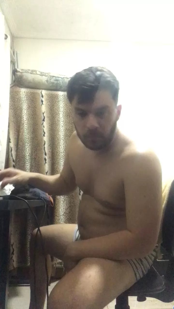 Offline Yagow on Cam4