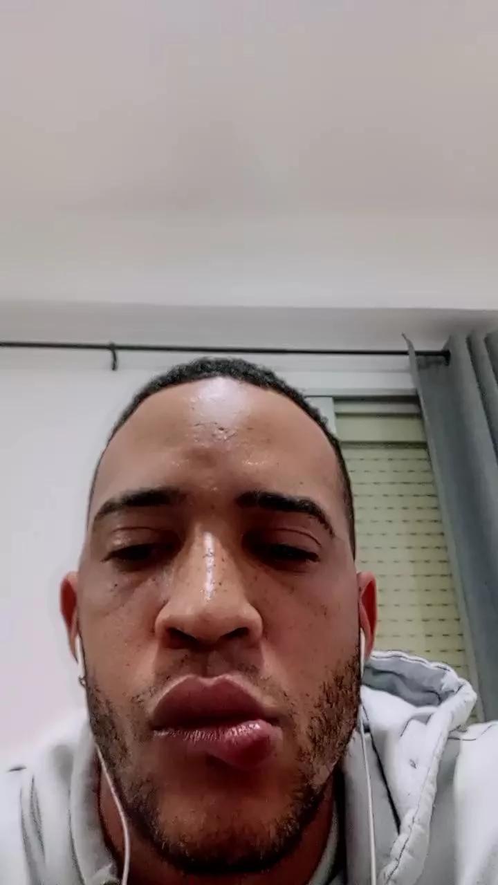 Yazzyazz on Cam4 