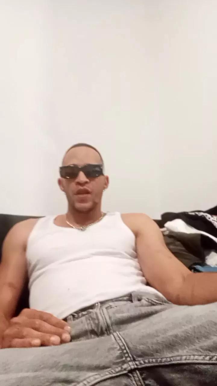 Yazzyazz on Cam4 