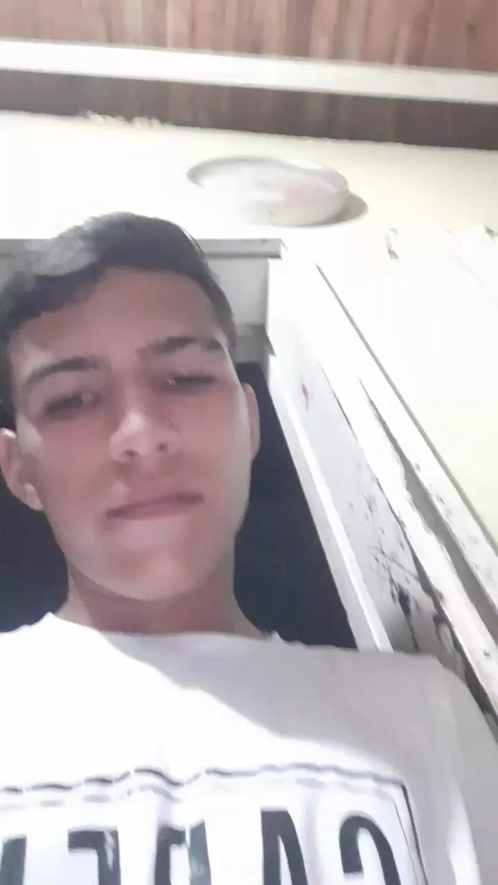 Offline your_latin_cock on Cam4