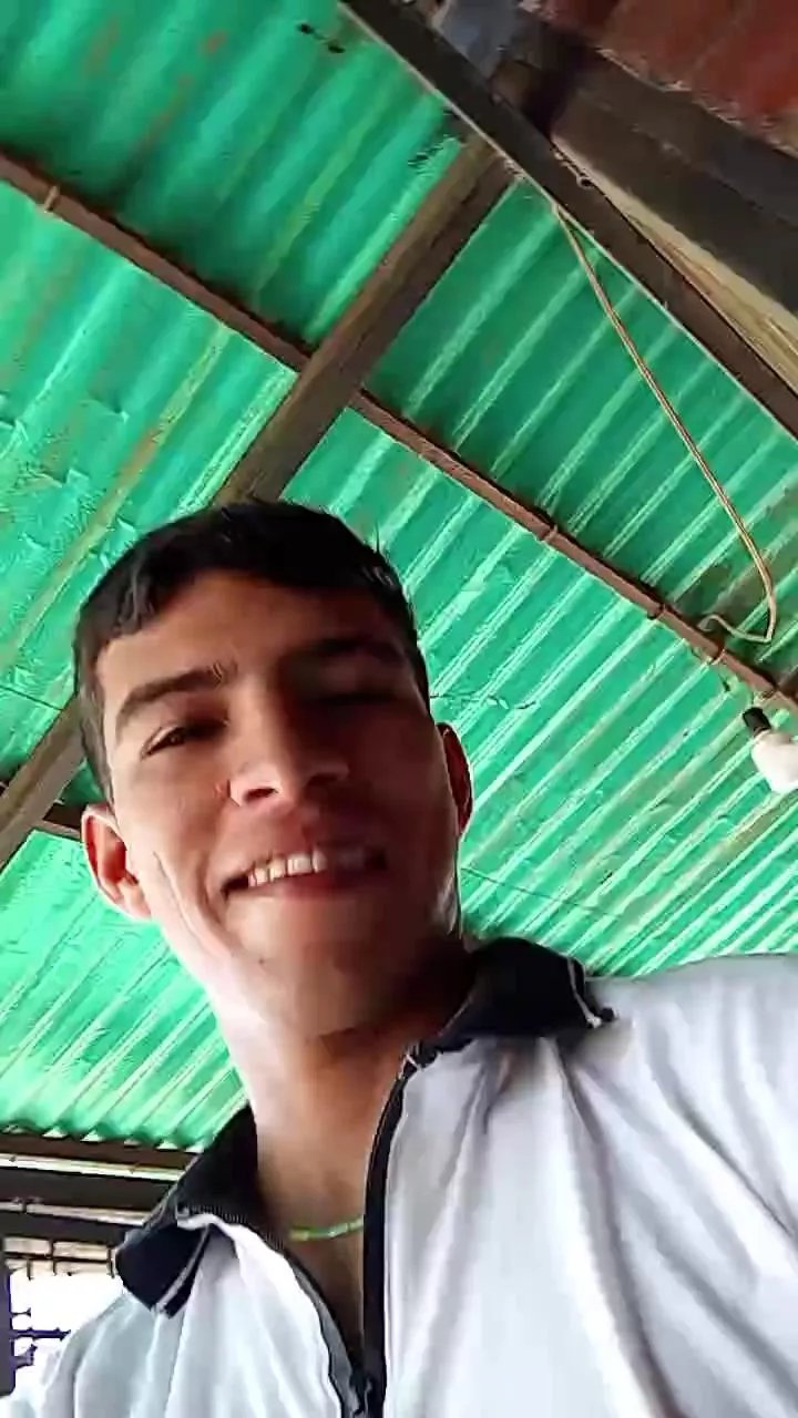 Offline your_latin_cock on Cam4