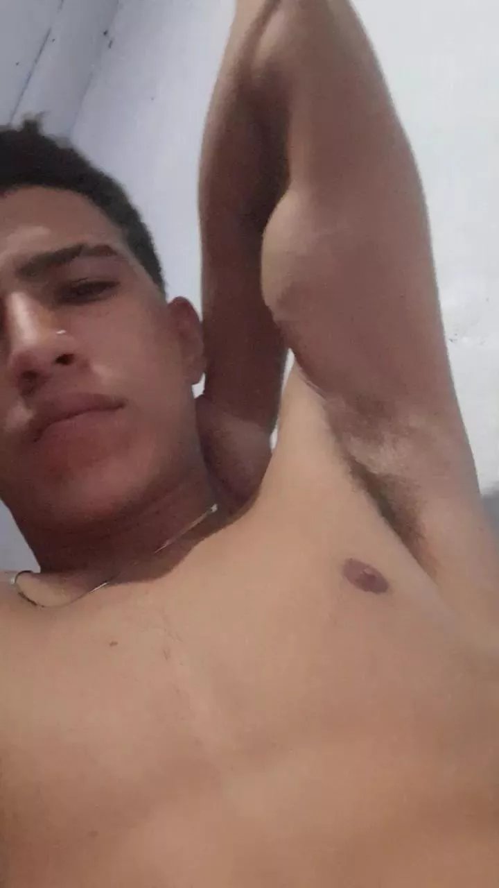 Offline your_latin_cock on Cam4