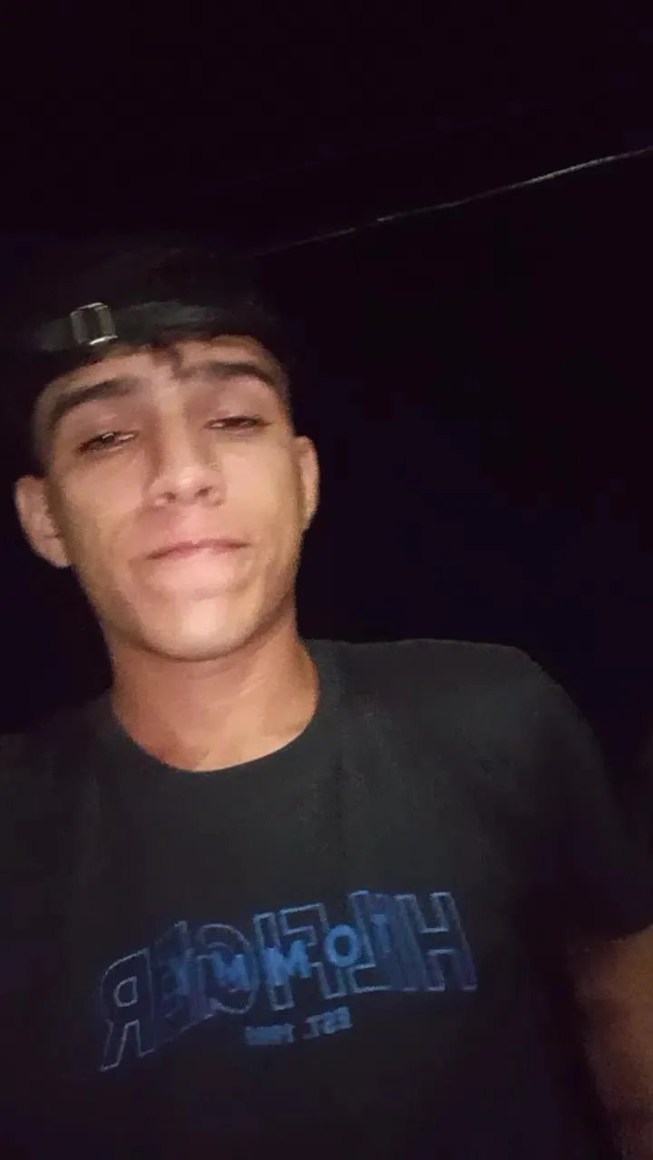 Offline your_latin_cock on Cam4