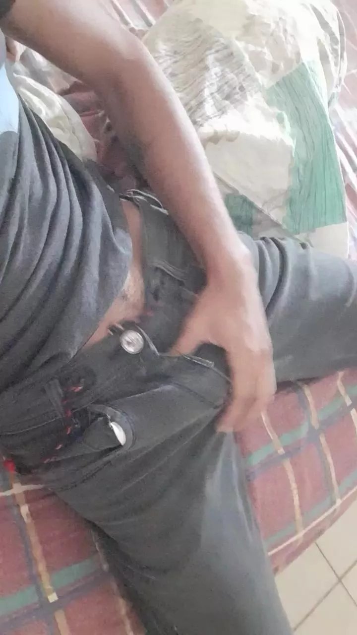 Offline your_latin_cock on Cam4