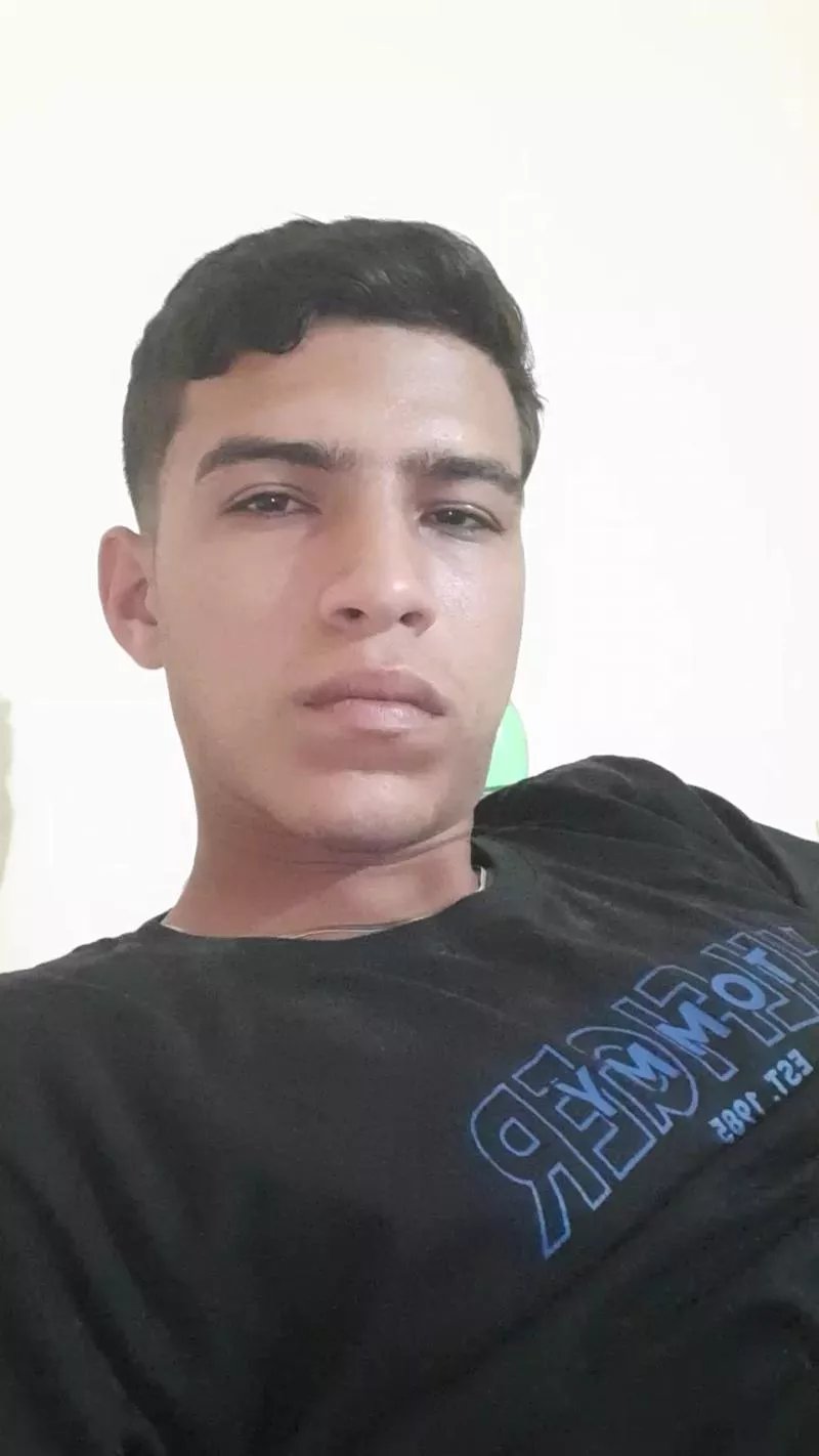 Offline your_latin_cock on Cam4