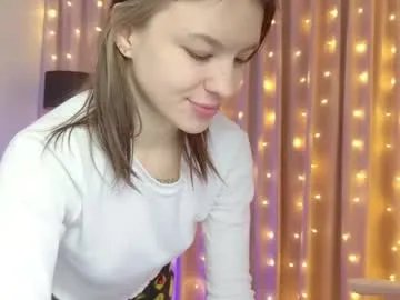 Freechat _ur_shy_bambi on Chaturbate