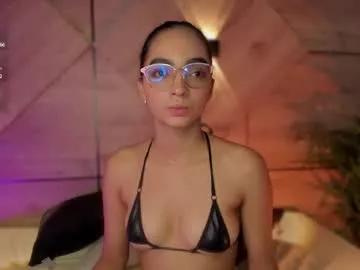 adelineevanss on Chaturbate