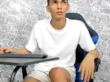 alejo_peverell from Chaturbate