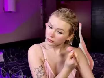 aleksalore on Chaturbate 