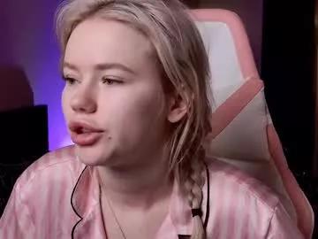 aleksalore on Chaturbate 