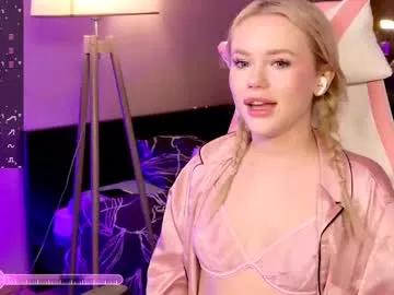 aleksalore on Chaturbate 
