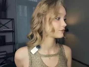 alicemelison — Goal: pull down my shorts to see panties  #shy #18 #lovense #skinny #new i'm Serena, welcome to my room, enjoy!!  [0 tokens remaining]