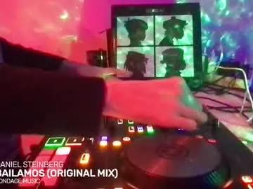 alien8720 from Chaturbate