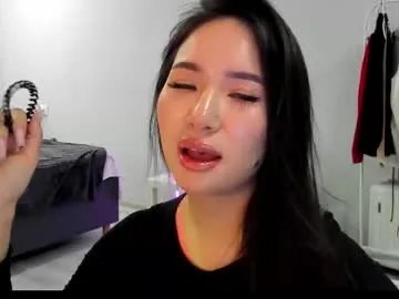 amina_artin — massage boobs [106 tokens left] #shy #bigass #new #18 #asian