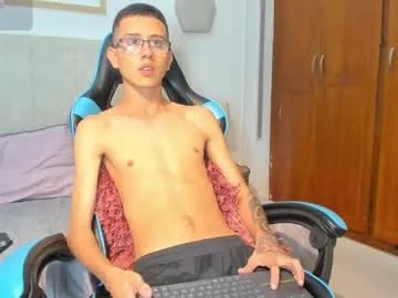 asher_lux from Chaturbate