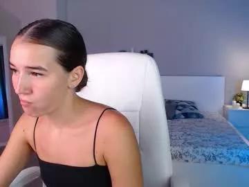 Freechat bellla_haddid on Chaturbate