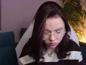 Freechat best_trip on Chaturbate