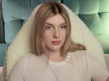 Freechat best_trip on Chaturbate