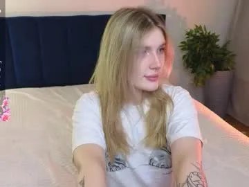 Freechat best_trip on Chaturbate