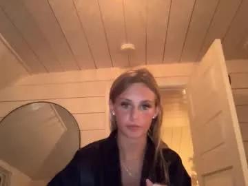 carlybora from Chaturbate