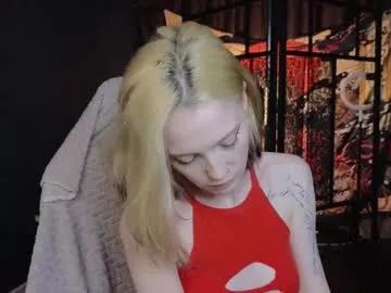 crackling_tati on Chaturbate