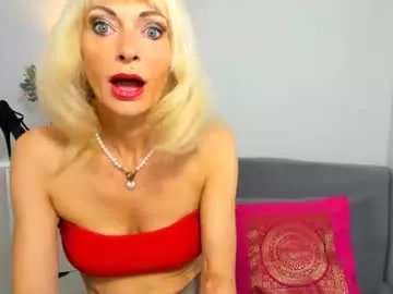 Freechat crystalgorgeous on Chaturbate