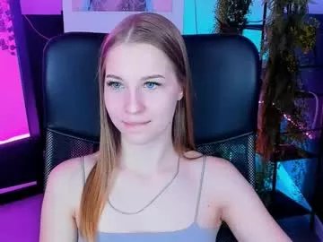Freechat cutemousee on Chaturbate