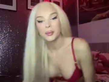 diamond_the_blonde from Chaturbate