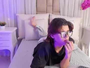 elliot_walker from Chaturbate