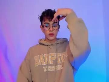 erisleon on Chaturbate