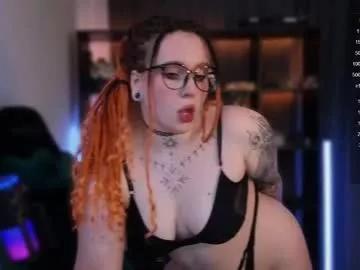 Freechat evaredmooon on Chaturbate