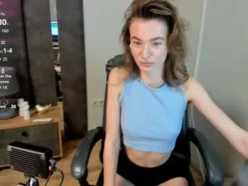 evatoniz from Chaturbate