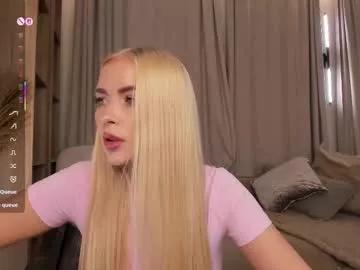 Freechat ewagreen on Chaturbate