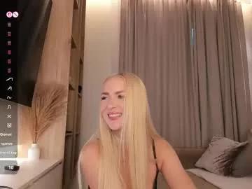 Freechat ewagreen on Chaturbate