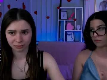 flora_ri on Chaturbate