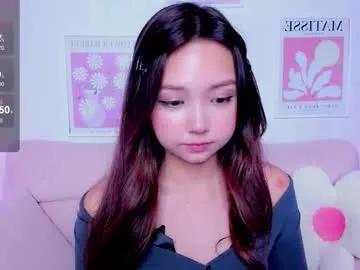 Freechat fluffy_rose on Chaturbate