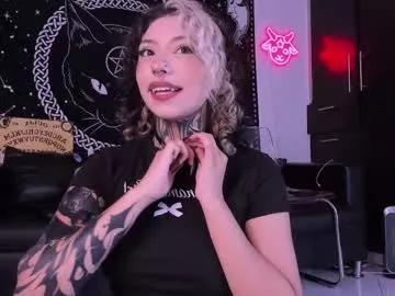 Away hazellwitch on Chaturbate