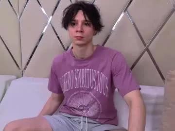 hugebangins_ on Chaturbate 