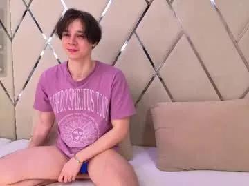 hugebangins_ on Chaturbate 